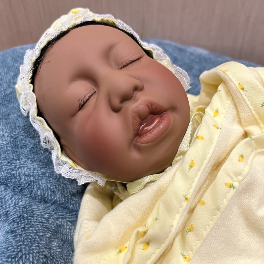 Vtg Lee Middleton Dear One AA Girl Doll Newborn Baby Signed Numbered 1985 Yellow